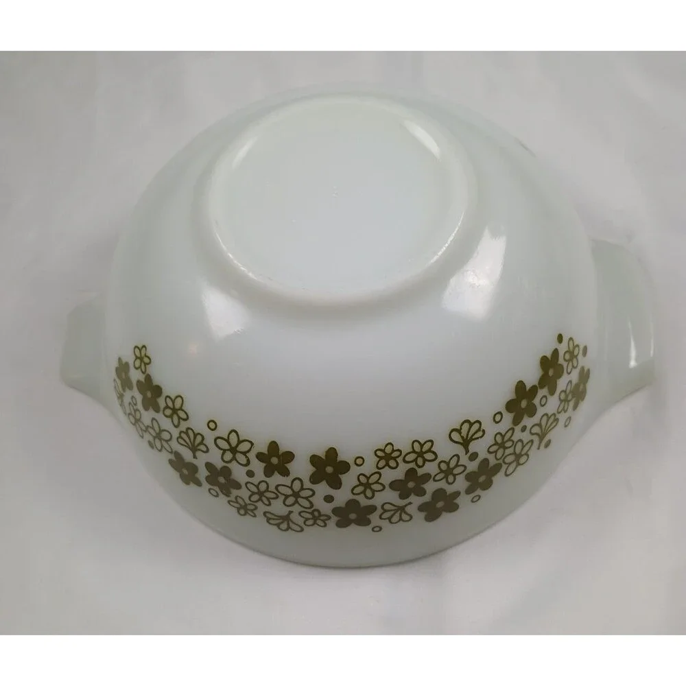 Vintage Pyrex 443 Spring Blossom Cinderella Bowl 2.5 Qt White Green Flowers 70s